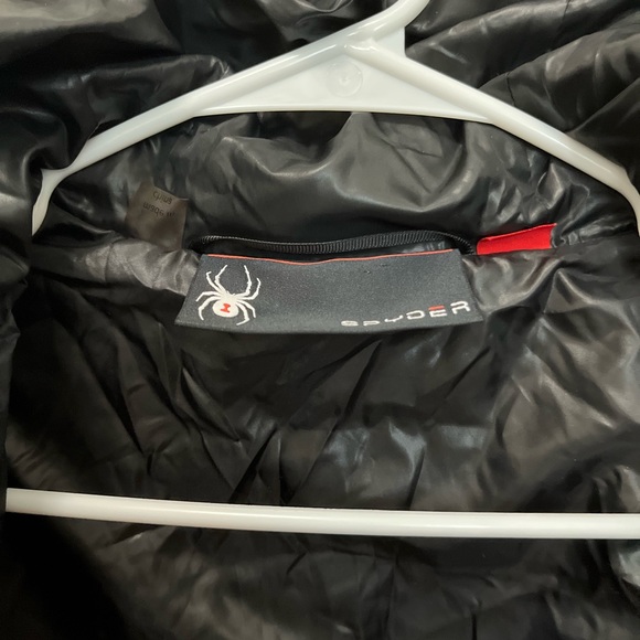 Spyder black puffer jacket. Like new condition. - Picture 5 of 5